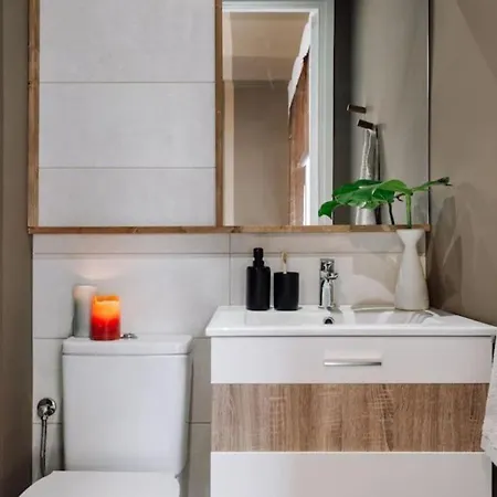 Zioba - 3 Bedroom And Balcony In Gracia Appartement